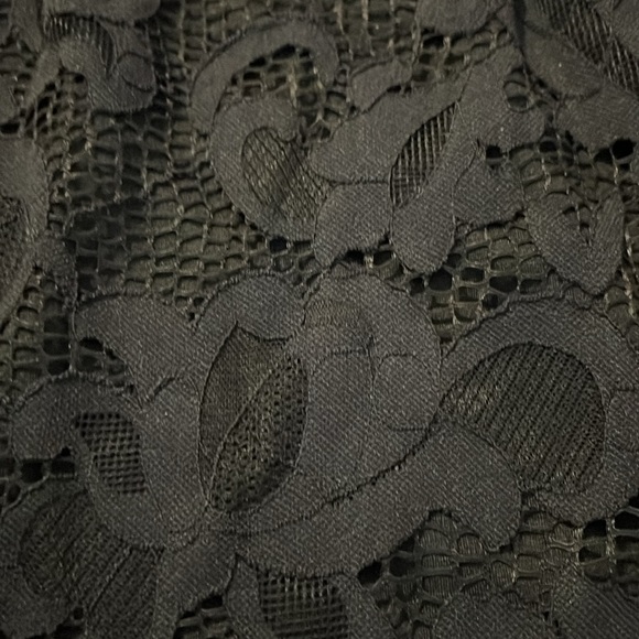 Zip up lace dress - Picture 2 of 4